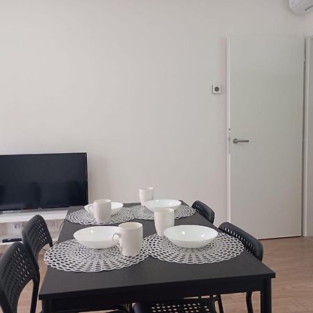 Novy Apartman S Terasou Brno Luaran gambar