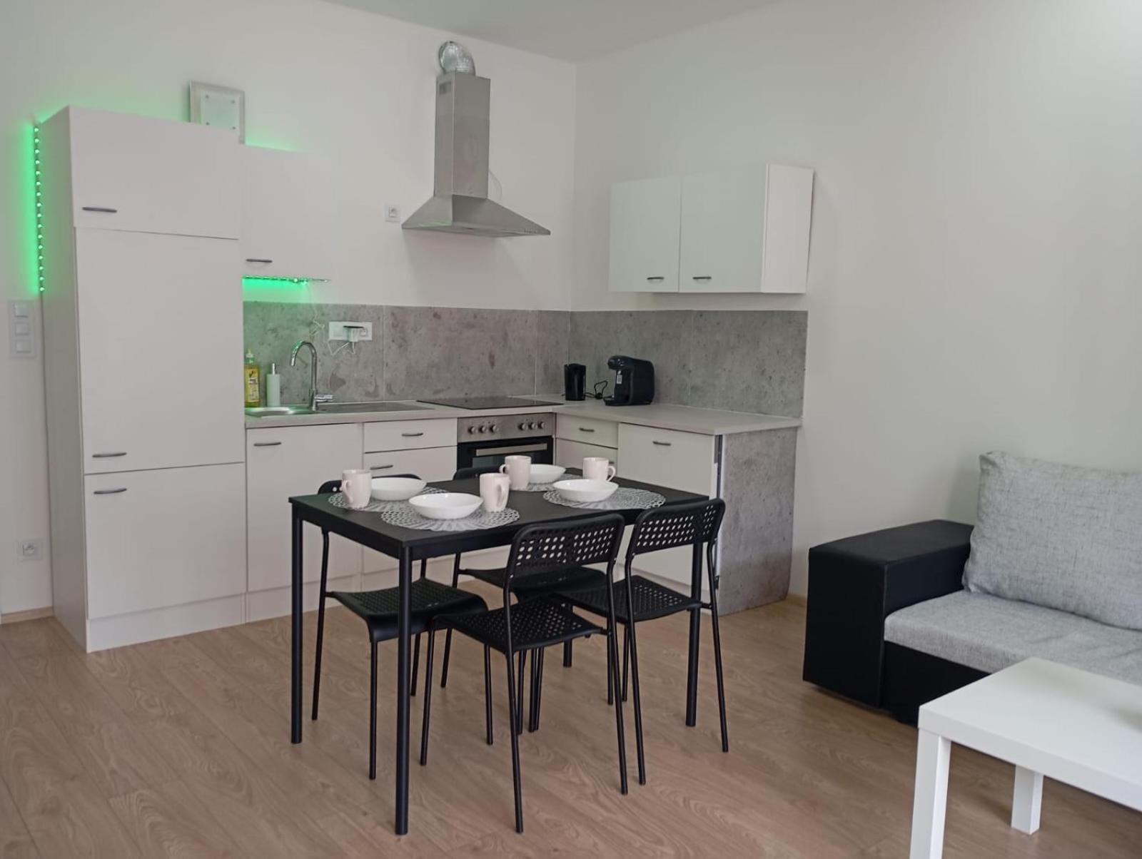 Novy Apartman S Terasou Brno Luaran gambar