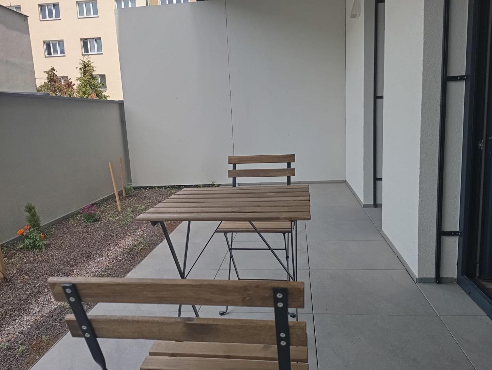 Novy Apartman S Terasou Brno Luaran gambar