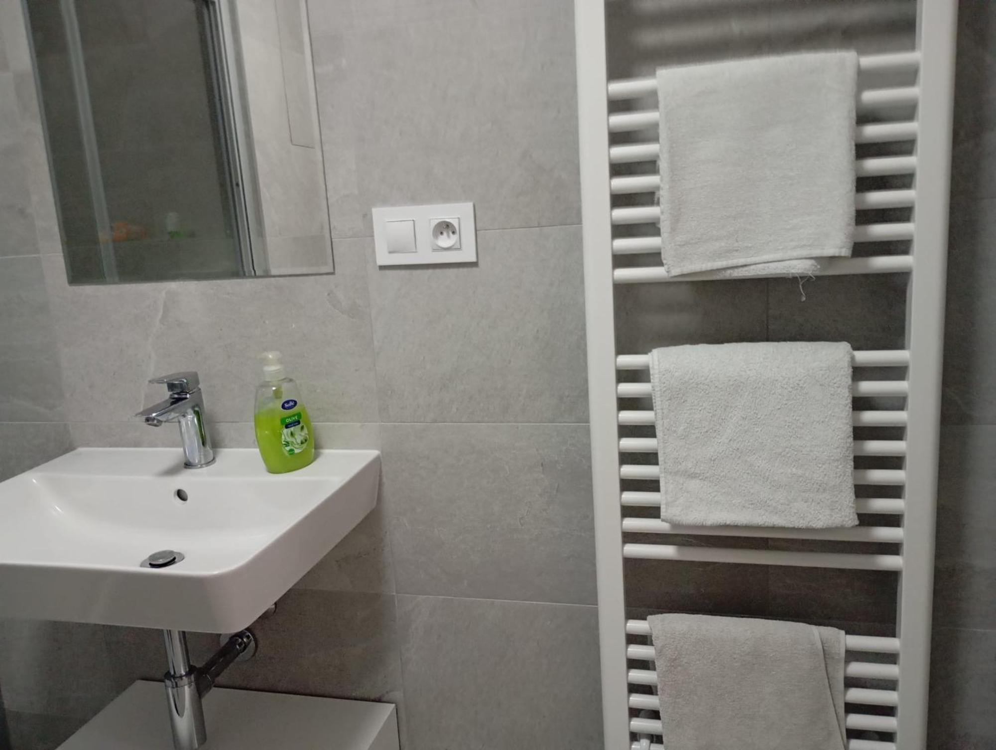 Novy Apartman S Terasou Brno Luaran gambar